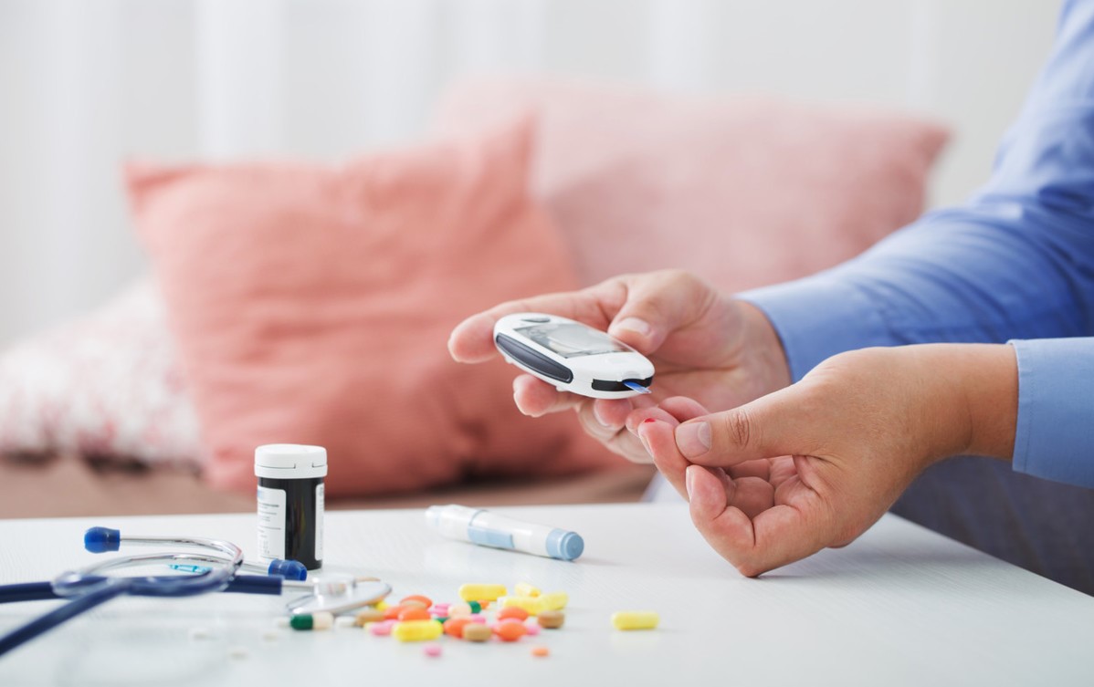 控制餐后高血糖的方法,糖尿病控制住血糖还会有并发症吗