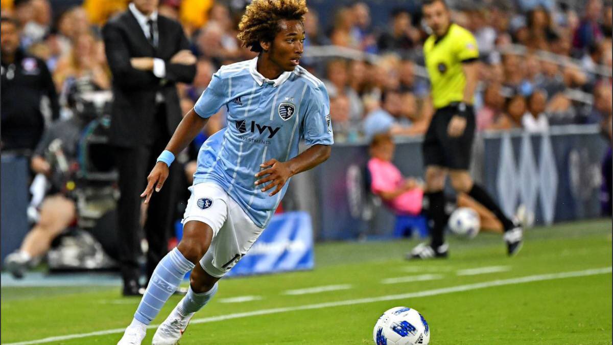 巴萨得知梅西金球奖,2019梅西当选世界足球先生