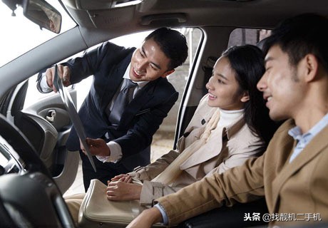 汽车4s店销售员一个月能赚多少钱,4s销售一个月可以挣多少钱