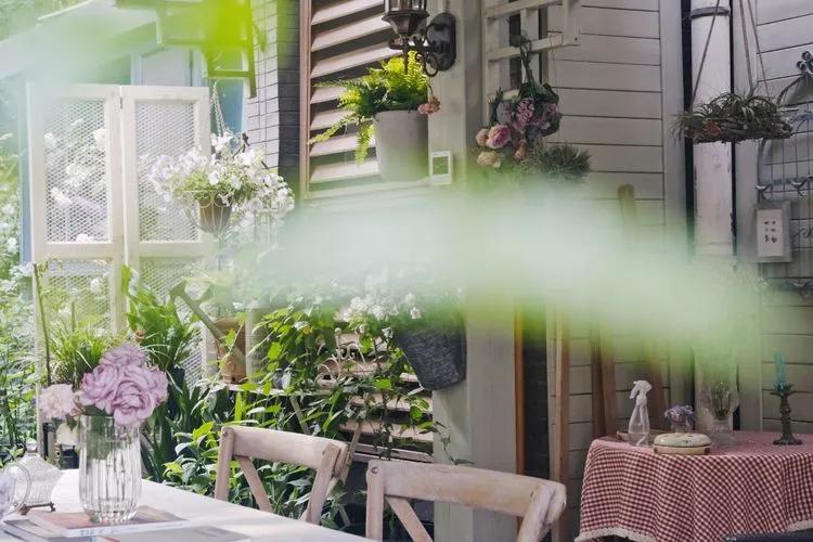 三年前买了套绿地110平三房130万,三年前耗资百万打造小院出售