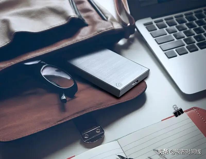 电脑硬盘不够用存移动硬盘安全吗,电脑内存不够移动硬盘怎么使用