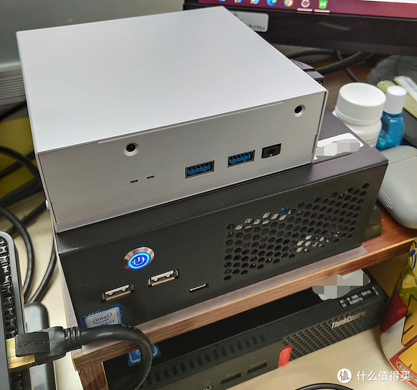 华硕UN66简单评测：小巧、精致、性能强