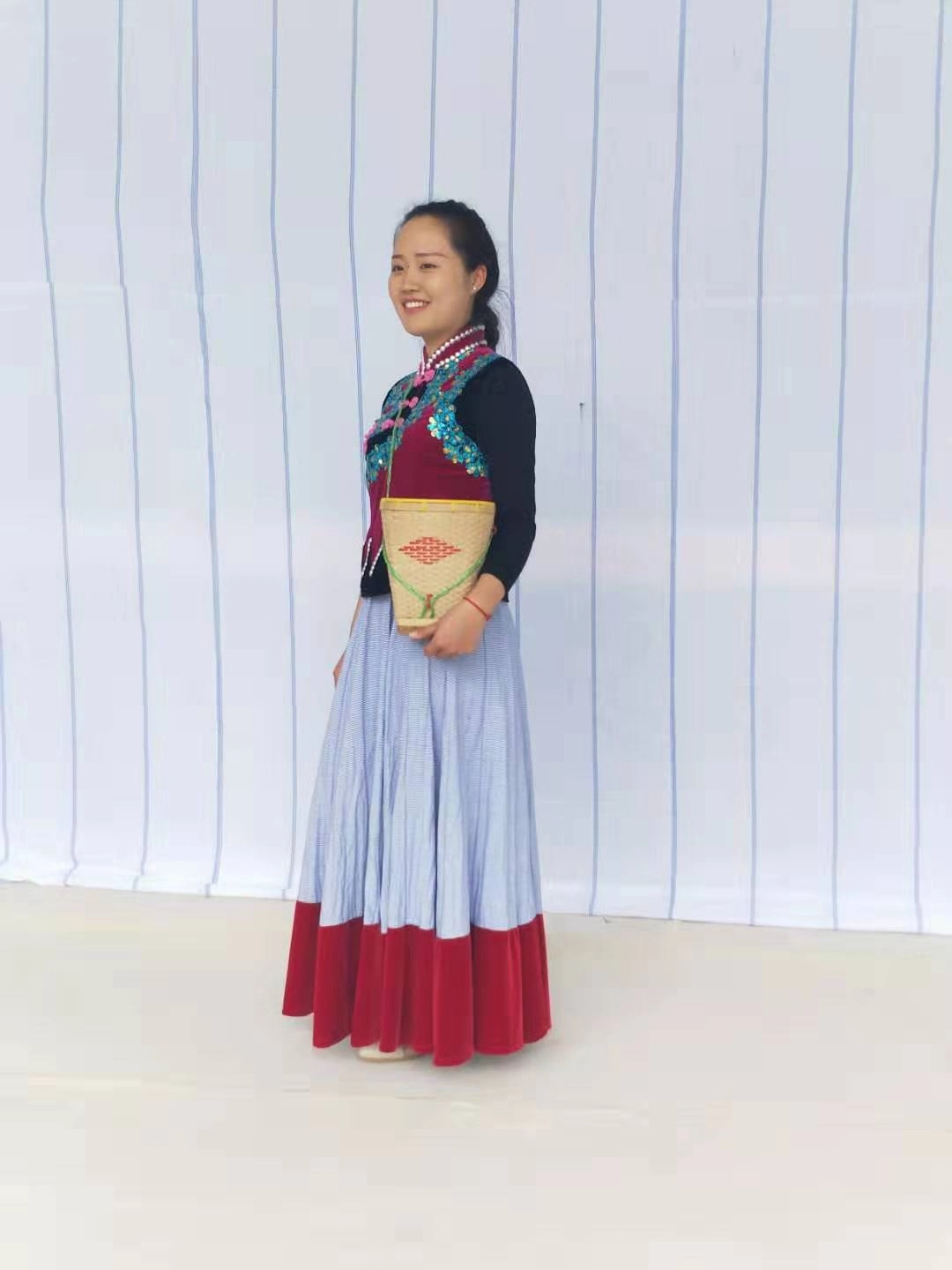 云南传统民族服饰店铺,云南民族服装链接