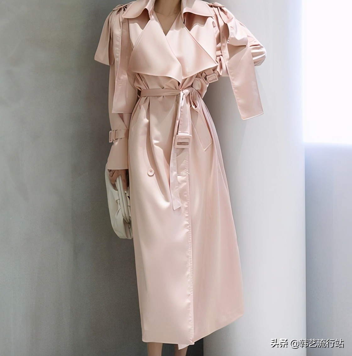 韩国风衣配什么衣服好看,韩系风衣如何穿搭好看