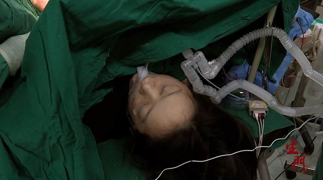 大年三十孕妇独自堕胎,大年30女子独自去医院堕胎完整版