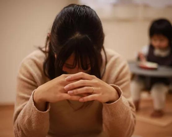 疫情之下，越来越多的日本贫困女性投入AV行业