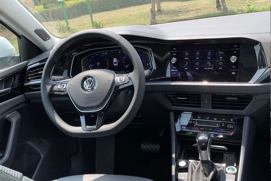 全新大众速腾1.4t试驾,试驾速腾空间