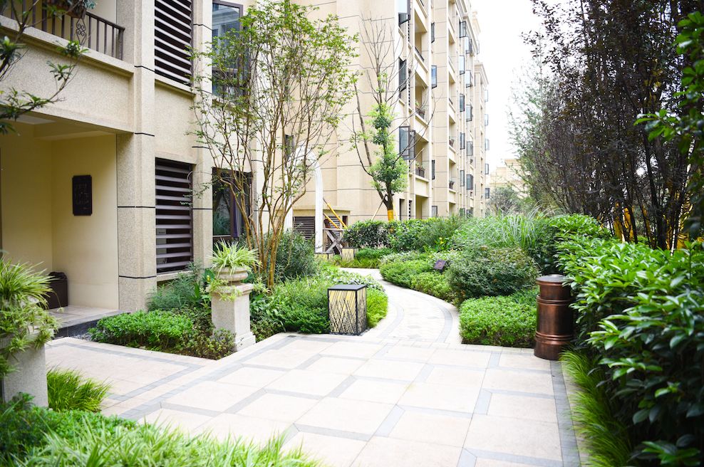 傍江而居.让天地的朗阔给予拥挤城居最大的抚慰