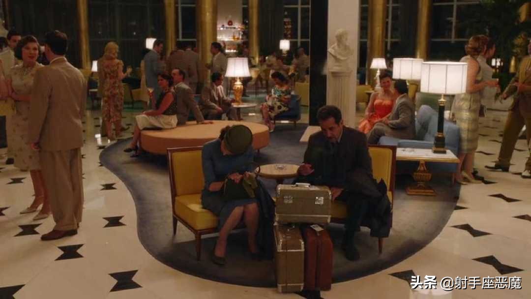 神剧回归：生活就像散场后的马戏团，总是有限温存，无限心酸