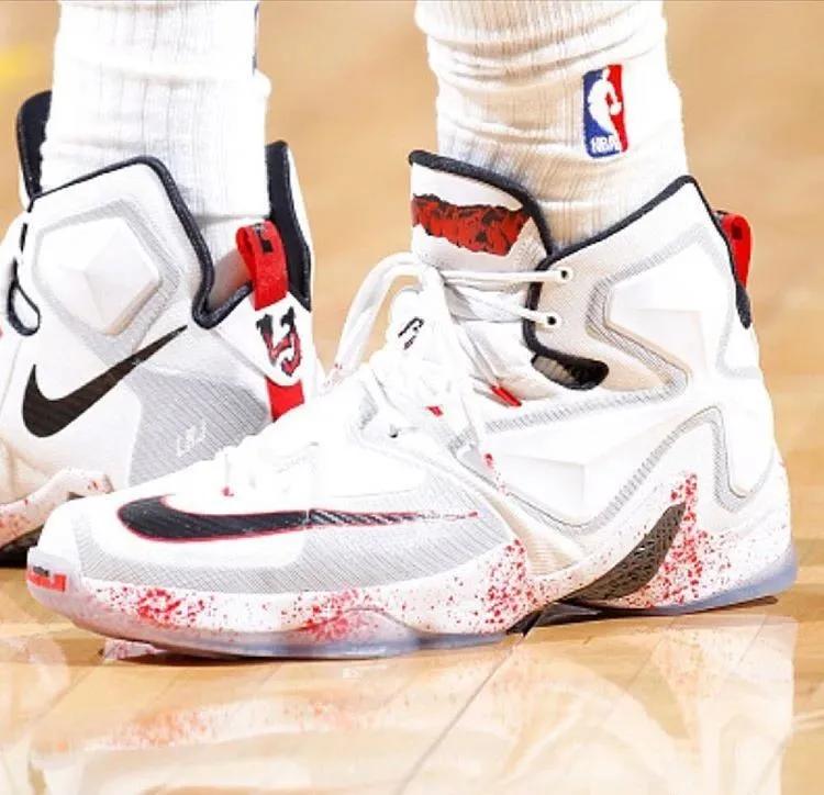 NBA球员上脚：万圣节战靴，詹姆斯欧文唐斯都有