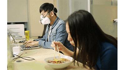 对不起韩国，螺蛳粉是中国的，炸酱面也是中国的（菲李漫画）