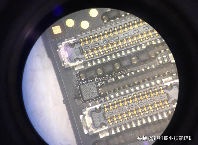 苹果手机触摸屏没反应后乱跳,苹果手机触摸屏没反应怎么办