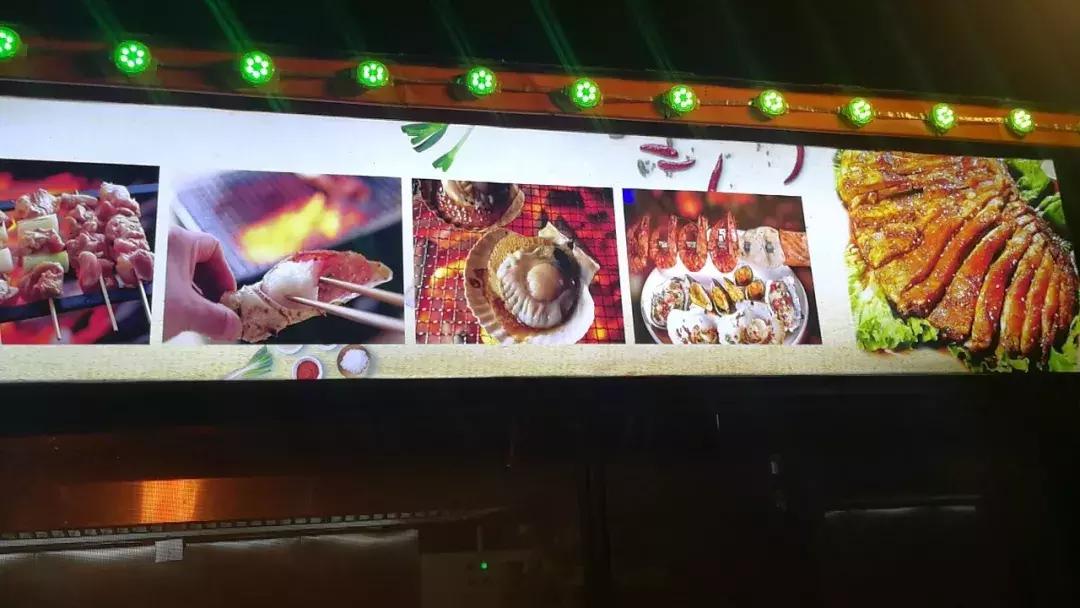 龙门小龙虾烧烤,夏天路边大排档撸串啤酒小龙虾