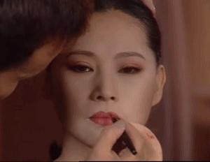 中国彩妆刷爆ins！背后“神仙”藏不住了！我：寄头可以包邮吗？