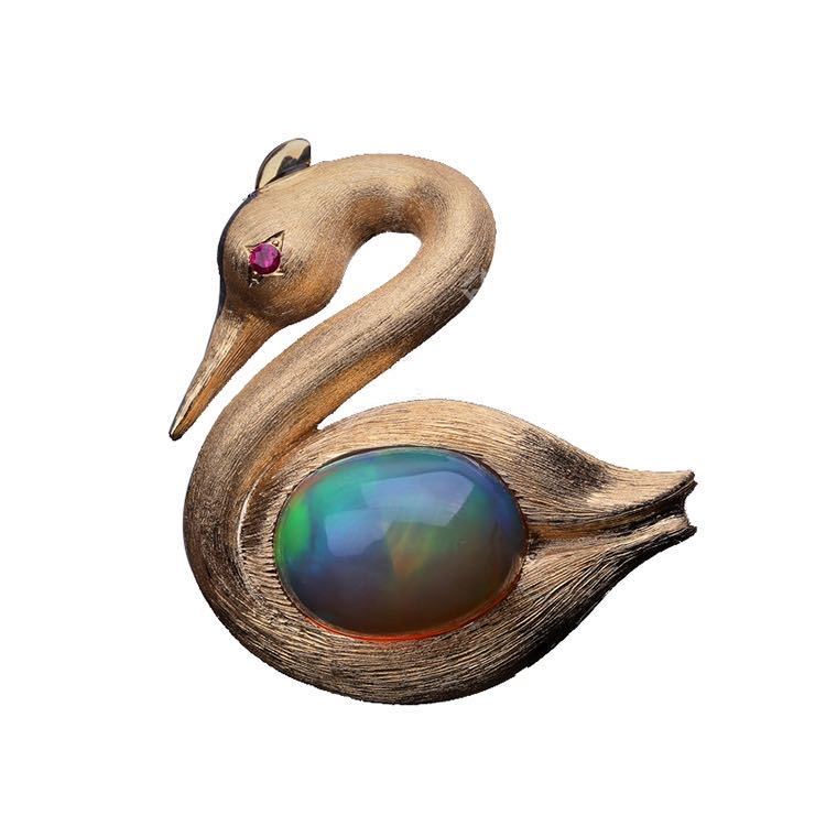 米老鼠戴帽子的图片 (米老鼠首饰是什么)