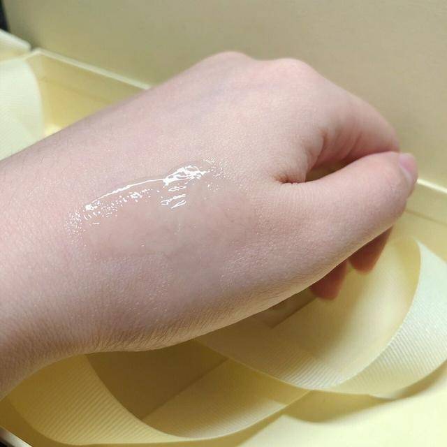 有句话说得好:美不美看脸,老不老看眼