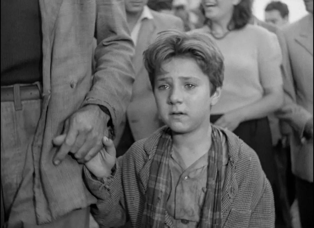 偷自行车的人是怎么样的,偷自行车的人反映出的现实意义