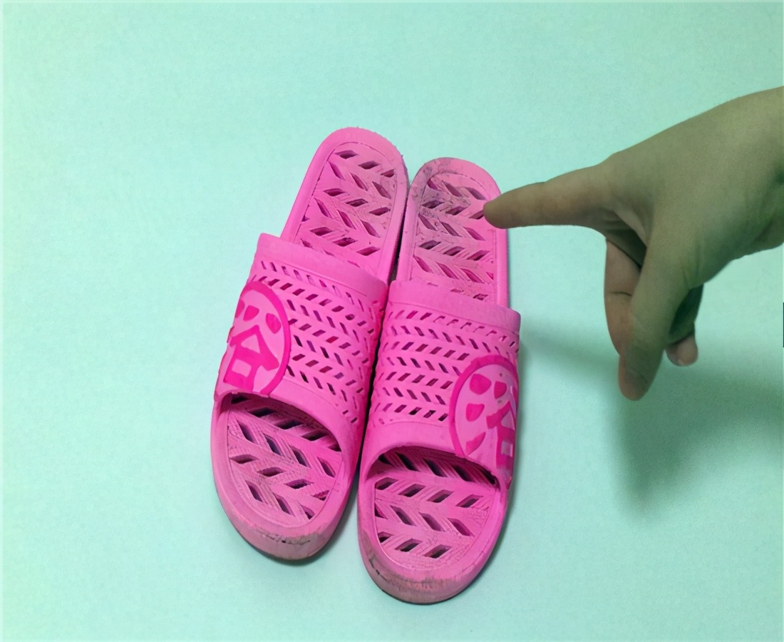 拖鞋穿久了里面有黑印怎么洗干净,拖鞋穿久了有黑垢怎么办