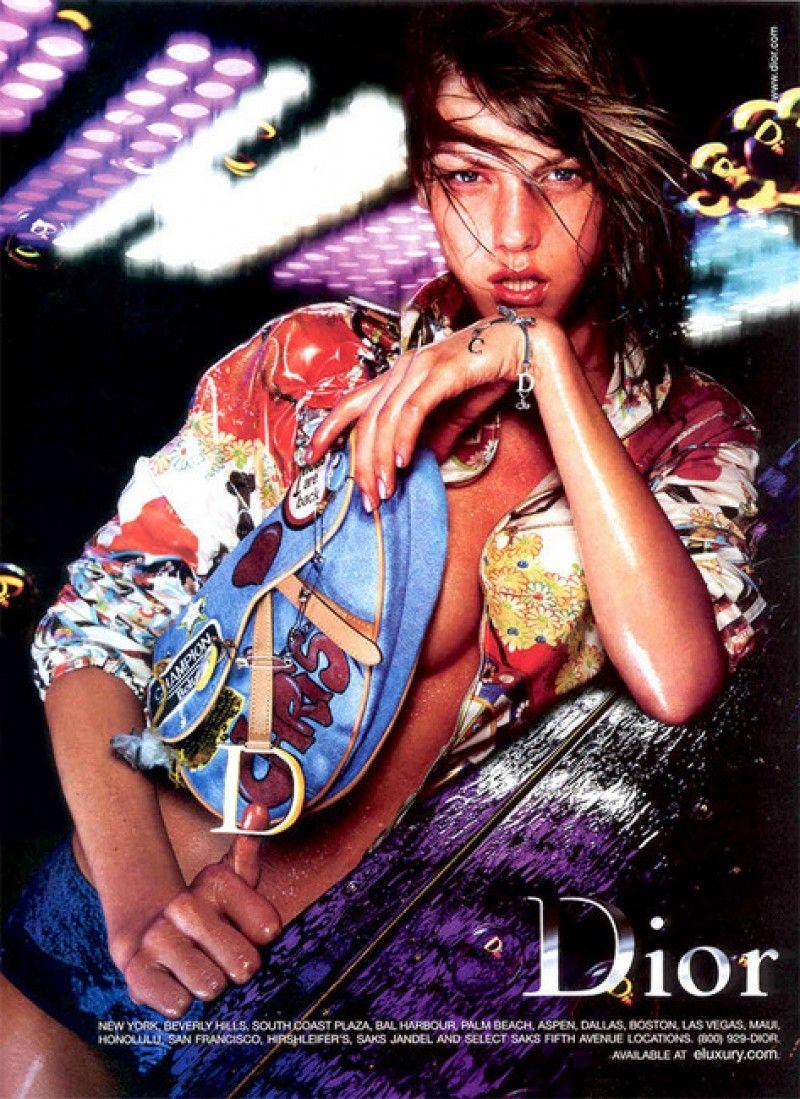 全球最撩超模！一双狐狸媚眼迷倒众生，爆红后却在乡下养鸡？