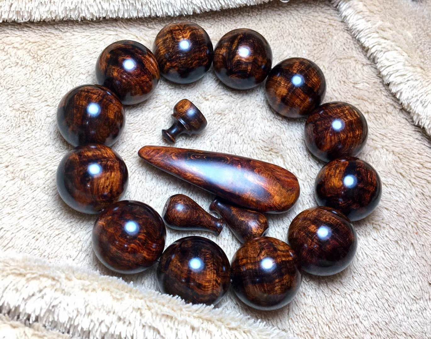 海南黄花梨碰水怎么办,海南黄花梨能不能碰水