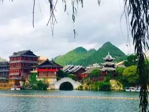 贵州凯里千户苗寨一人一日游,贵州游记之凯里西江千户苗寨