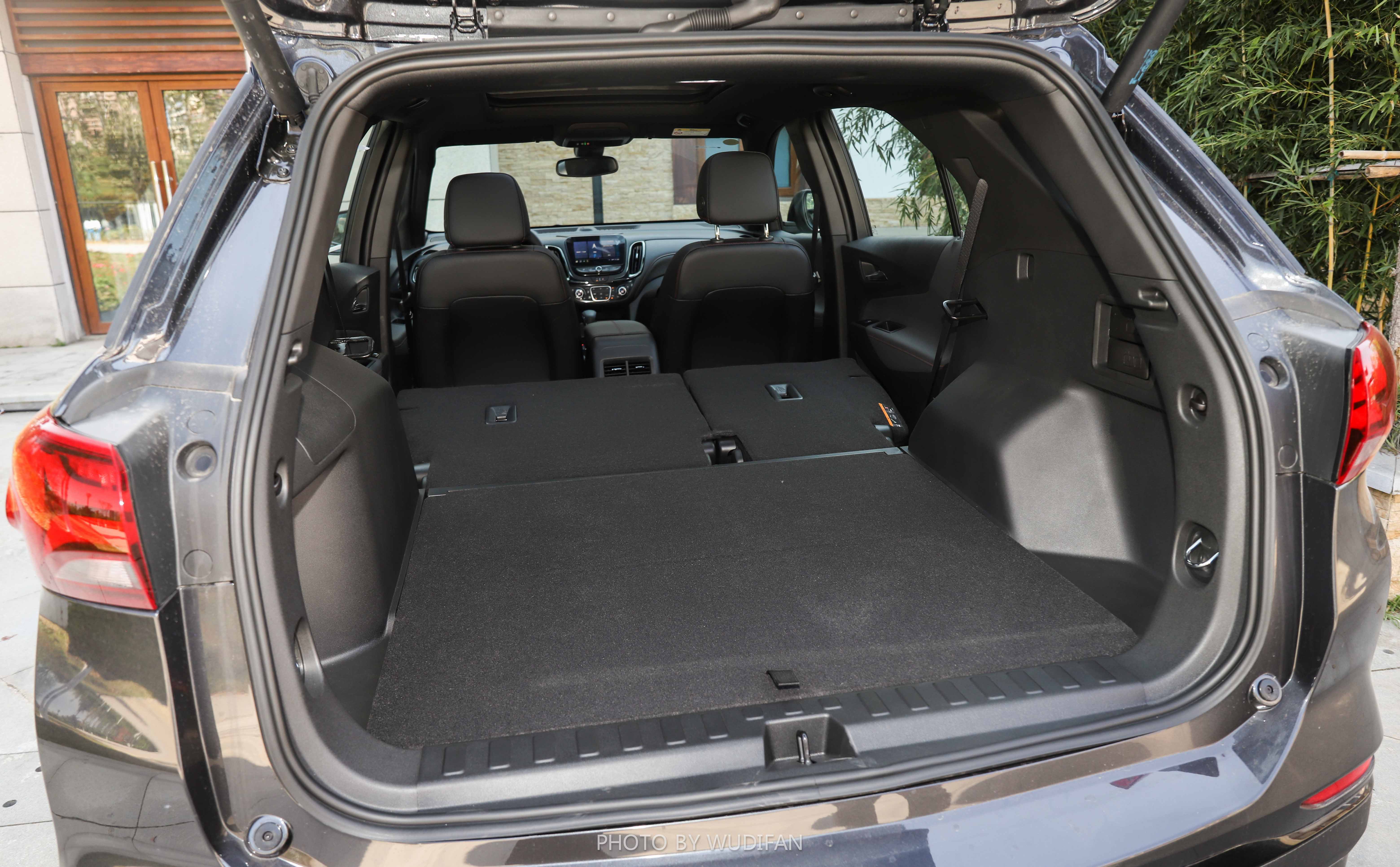 深度试驾雪佛兰探界者2.0t2023款,全面解析雪佛兰探界者配置差异