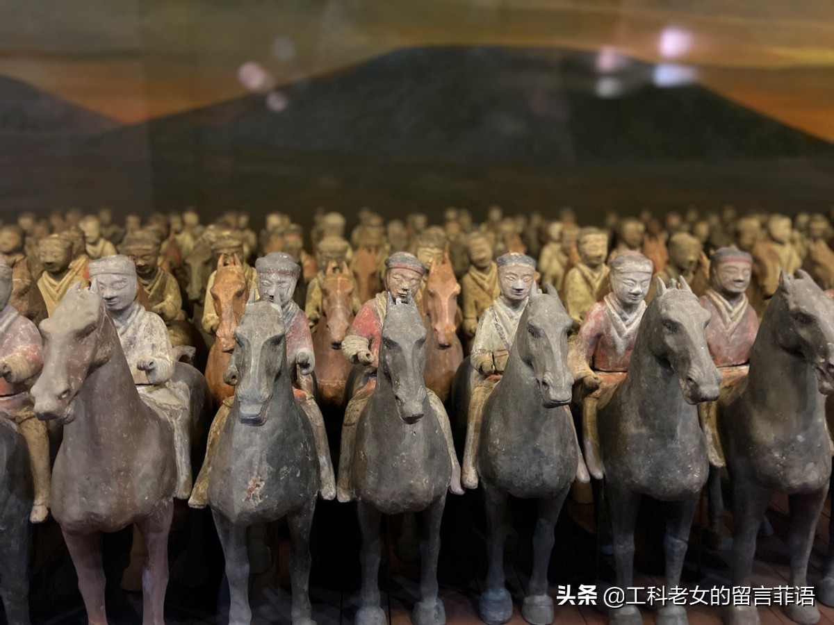 咸阳西汉兵马俑,陕西历史博物馆彩绘胡人骑驼俑