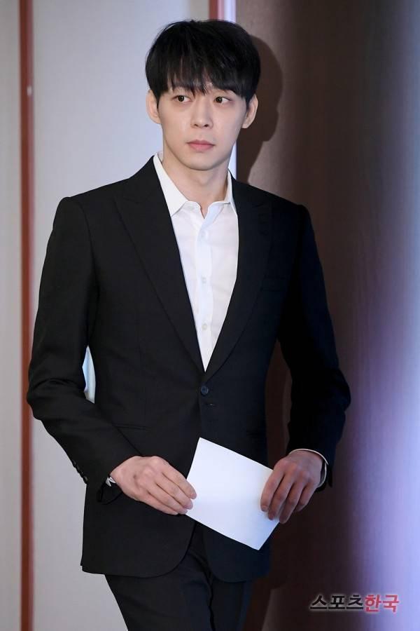 中国有加拿大籍艺人吴亦凡，日本都有哪些劣迹男艺人？