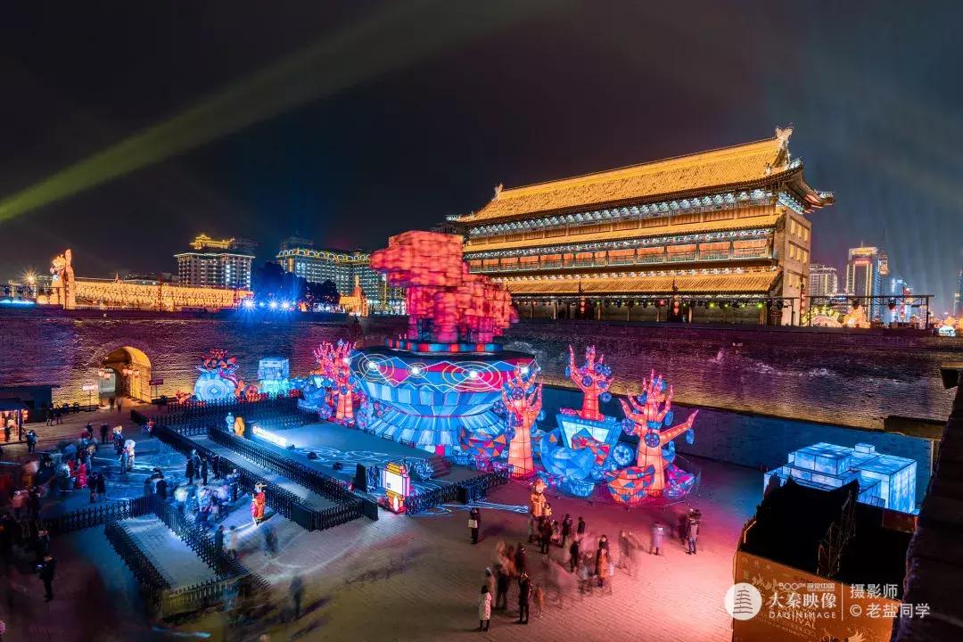 西安地铁大雁塔管控,西安地铁北大街站早晚高峰客流量