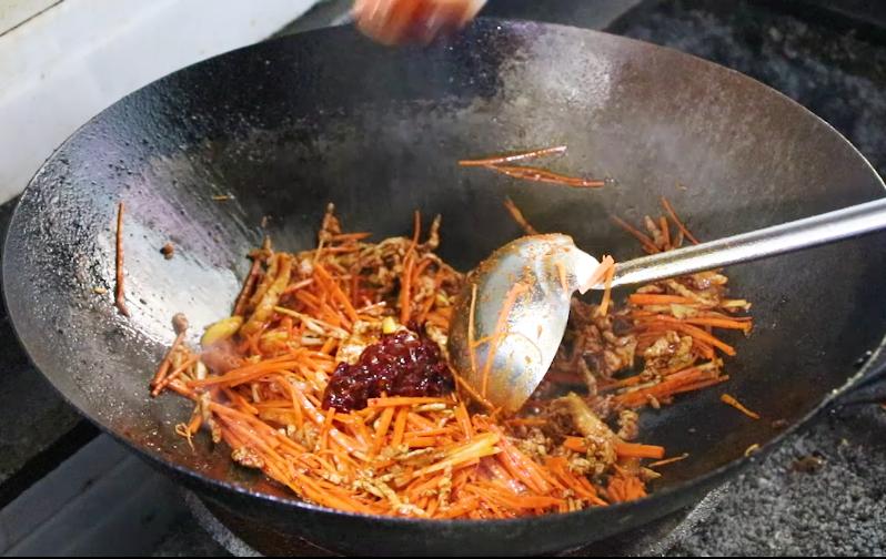 想吃酸辣粉教你方法,您知道酸辣粉怎么做才好吃吗