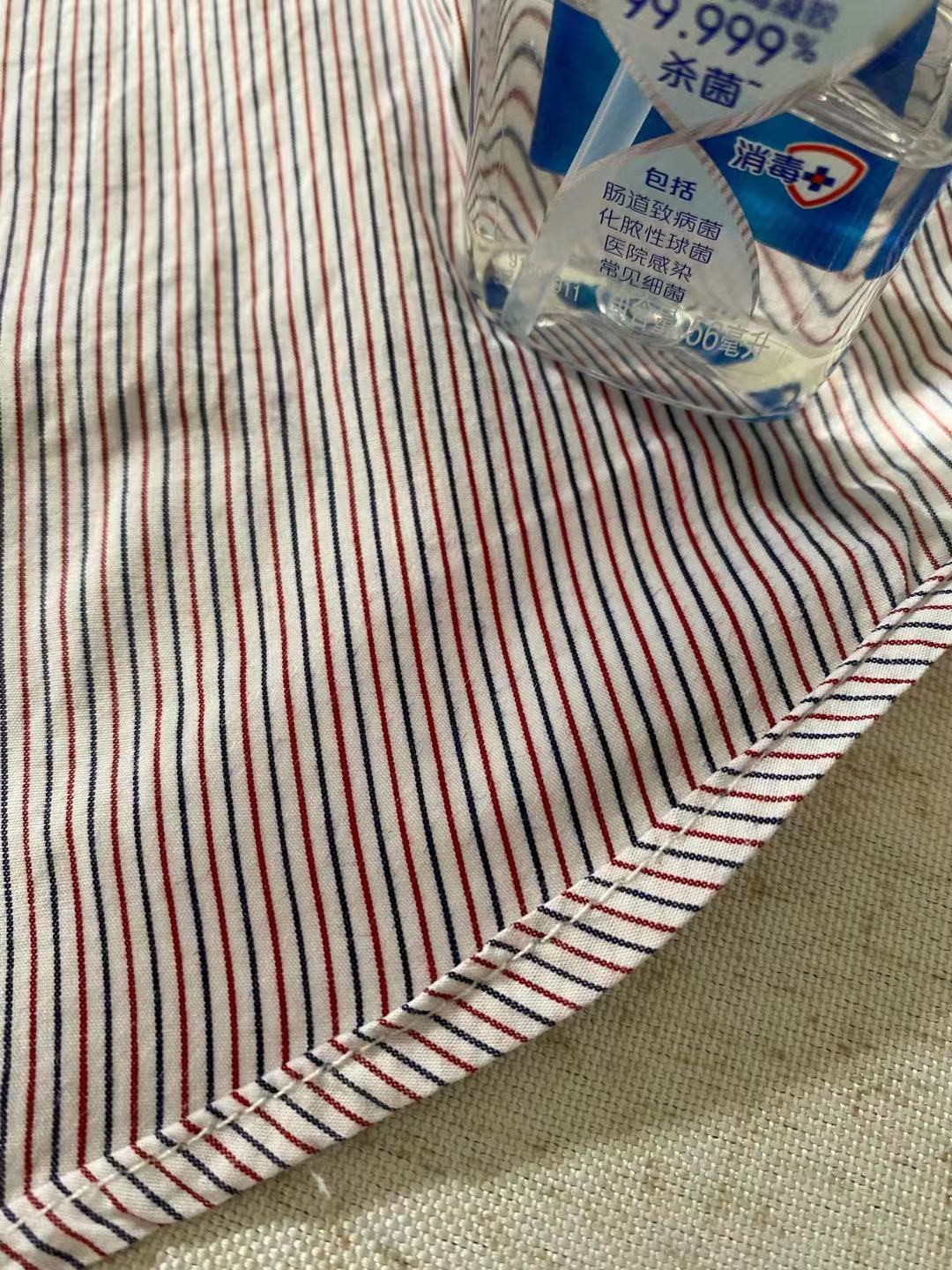 衣服上碳素笔渍印怎么去除,怎么去除衣服上的画笔印