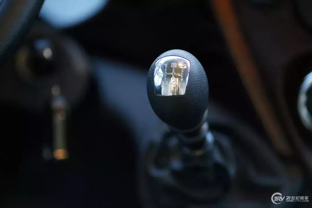 四驱带差速锁越野原厂房车,低顶四驱越野房车介绍