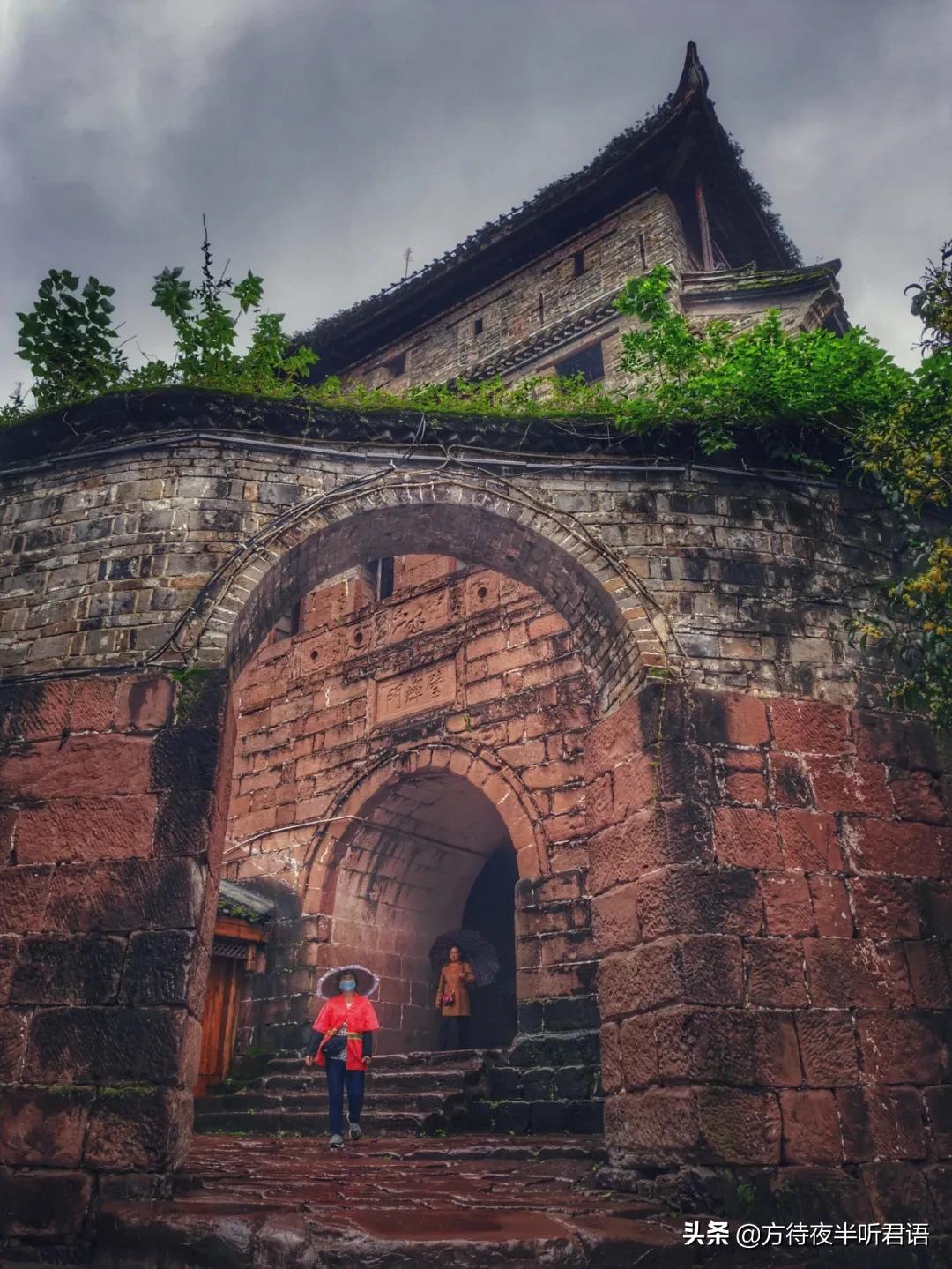 凤凰古城边城沈从文,凤凰古城沈从文边城