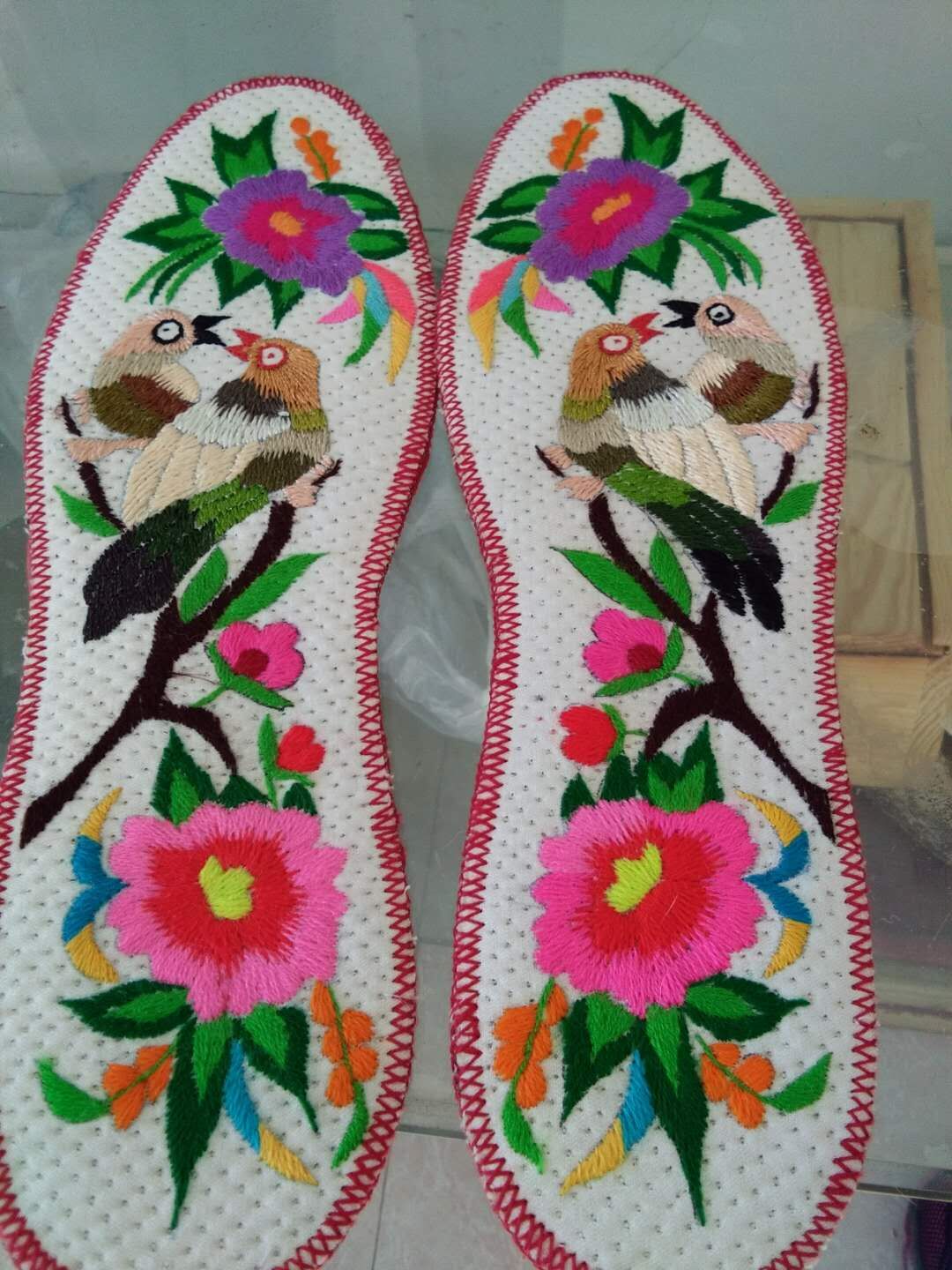 指尖上的艺术——纳鞋垫