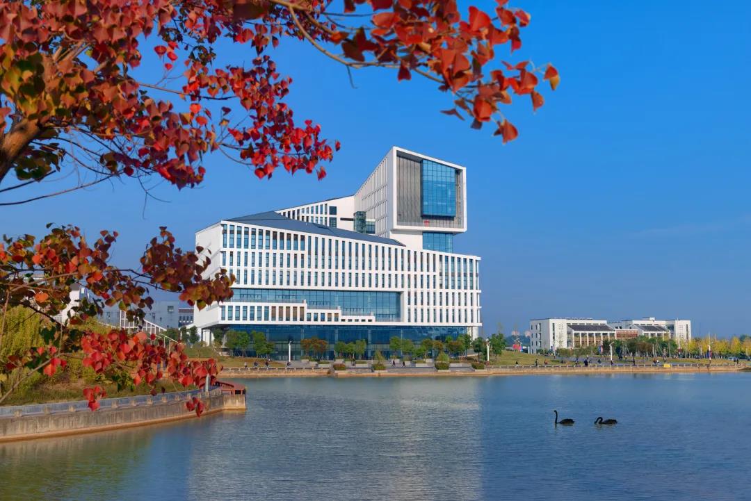 5大校区，占地超7千亩，图书馆藏书340余万册！安徽这所高校大到心累