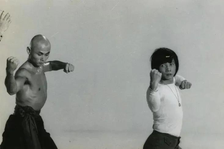 黄飞鸿和叶问谁的功夫更厉害,黄飞鸿和叶问差了多少年