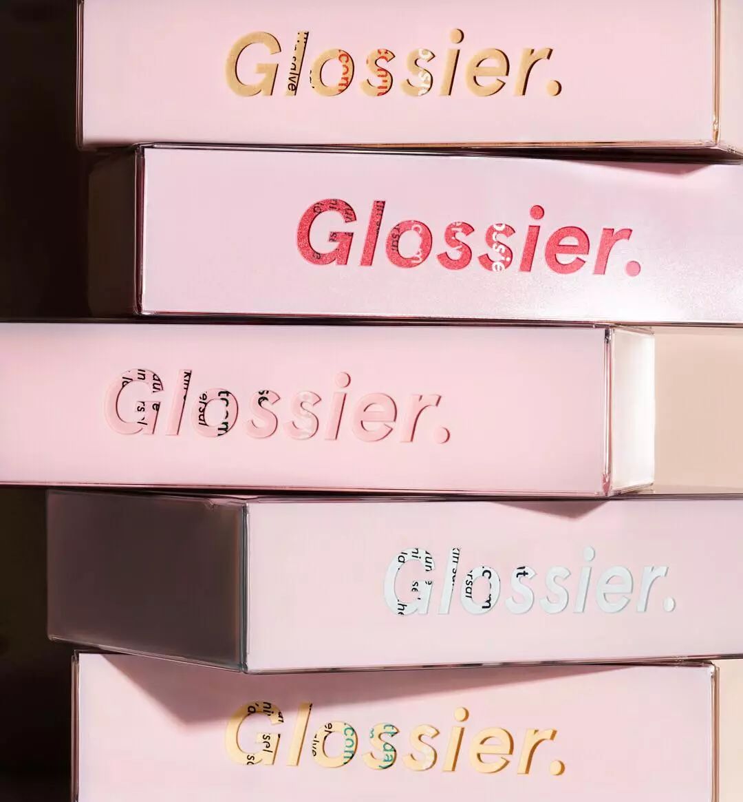 全网爆火彩妆,supreme粉底液