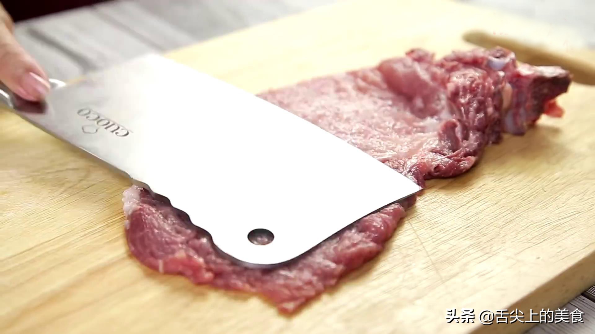 不需要炸的卤大排的做法,大排要怎么上浆怎么炸好吃