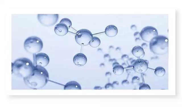 美容精们看过来！肌肤发光已经OUT了？现在流行美到带电