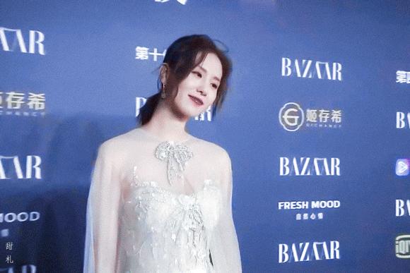 芭莎慈善夜雷佳音的头是1.5个肖战的头、2个刘诗诗的头,太犀利了