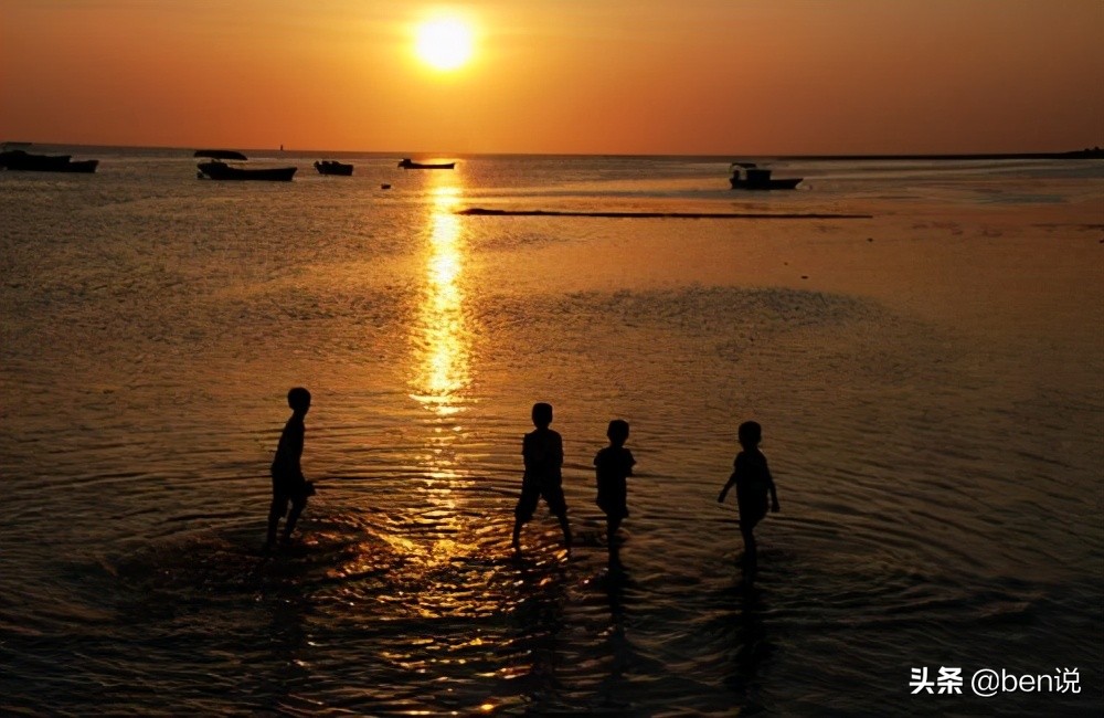 用一分钱买一份纯真，一幅画，一首歌，一个梦，回忆的路多漫长