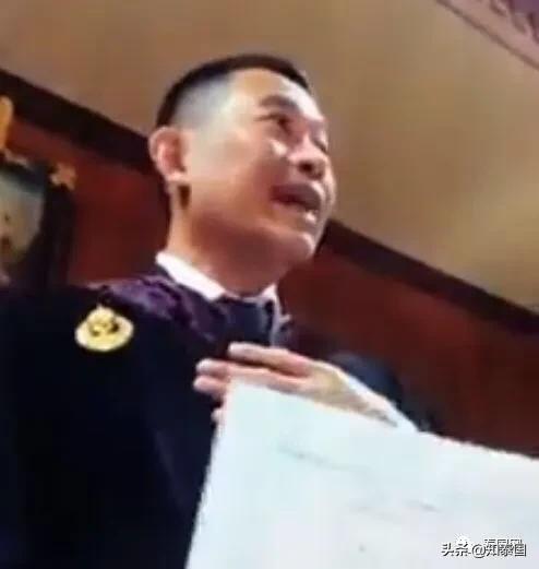 还记得那位向自己心脏开枪的泰国法官吗？这次他又补了一枪...