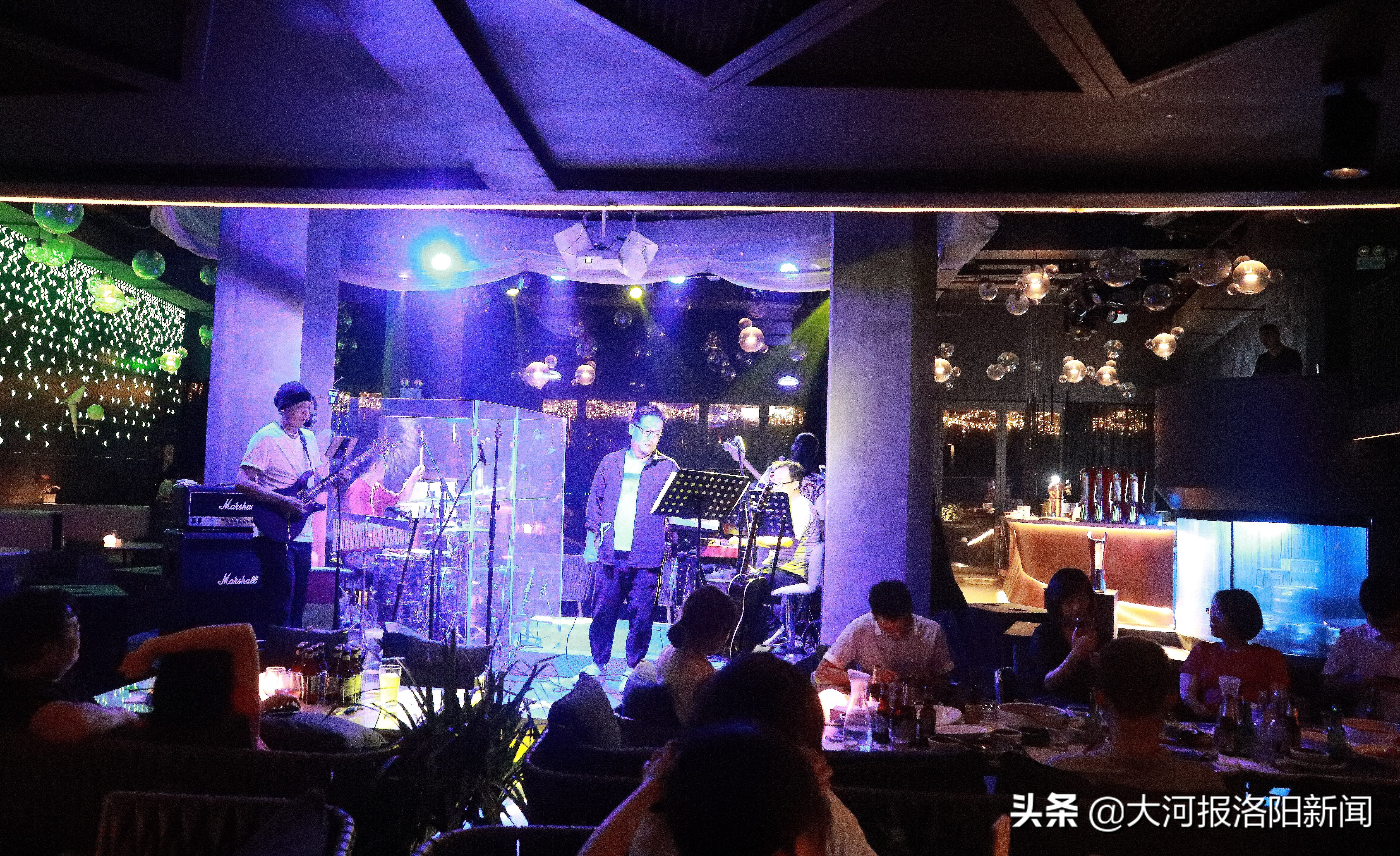 风味夜食、品质夜读、时尚夜娱，洛龙“古都夜八点”，活力新生活