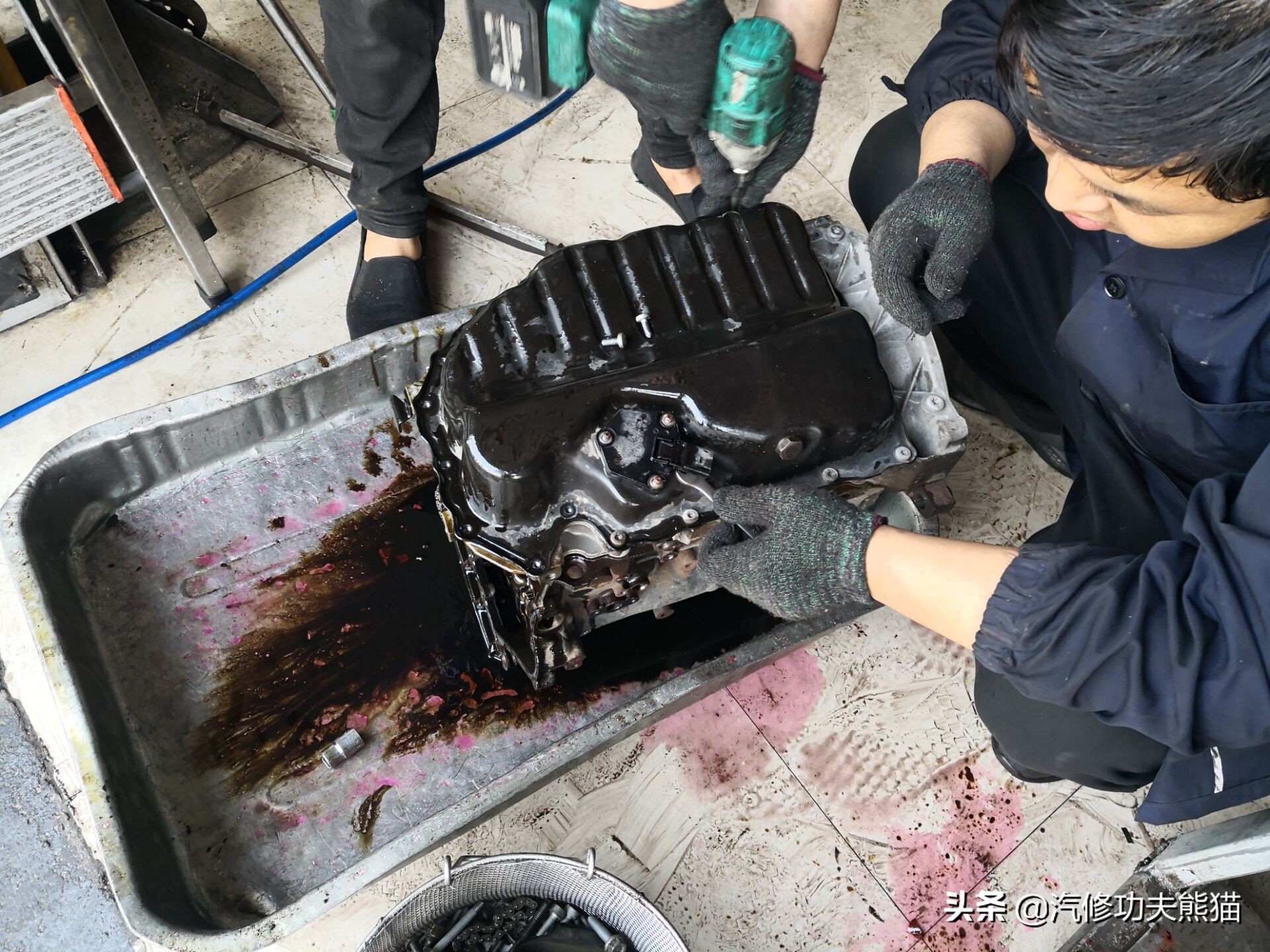 大众夏朗烧机油用什么燃油宝,2012款夏朗2.0t烧机油怎么处理