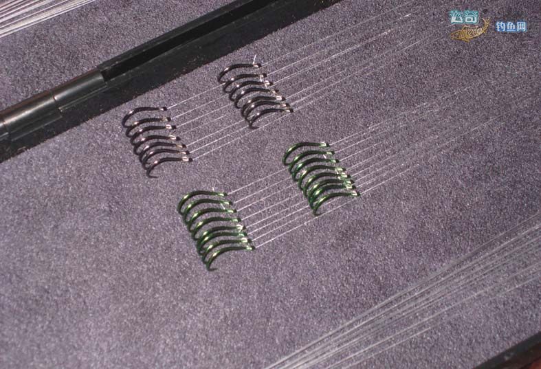 鱼钩手动绑钩器的使用方法,电动绑钩器怎么绑小鱼钩