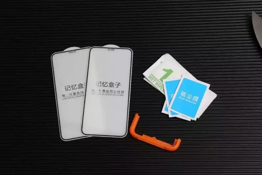 苹果手机透光率最好的钢化膜评测,iphone钢化膜到底哪种膜最好