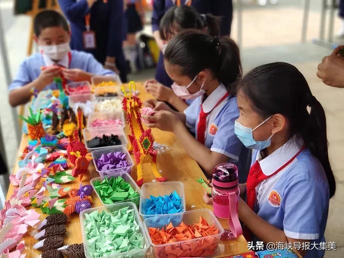 今天！集美区委书记走进集美这所小学，和孩子们欢度“六一”