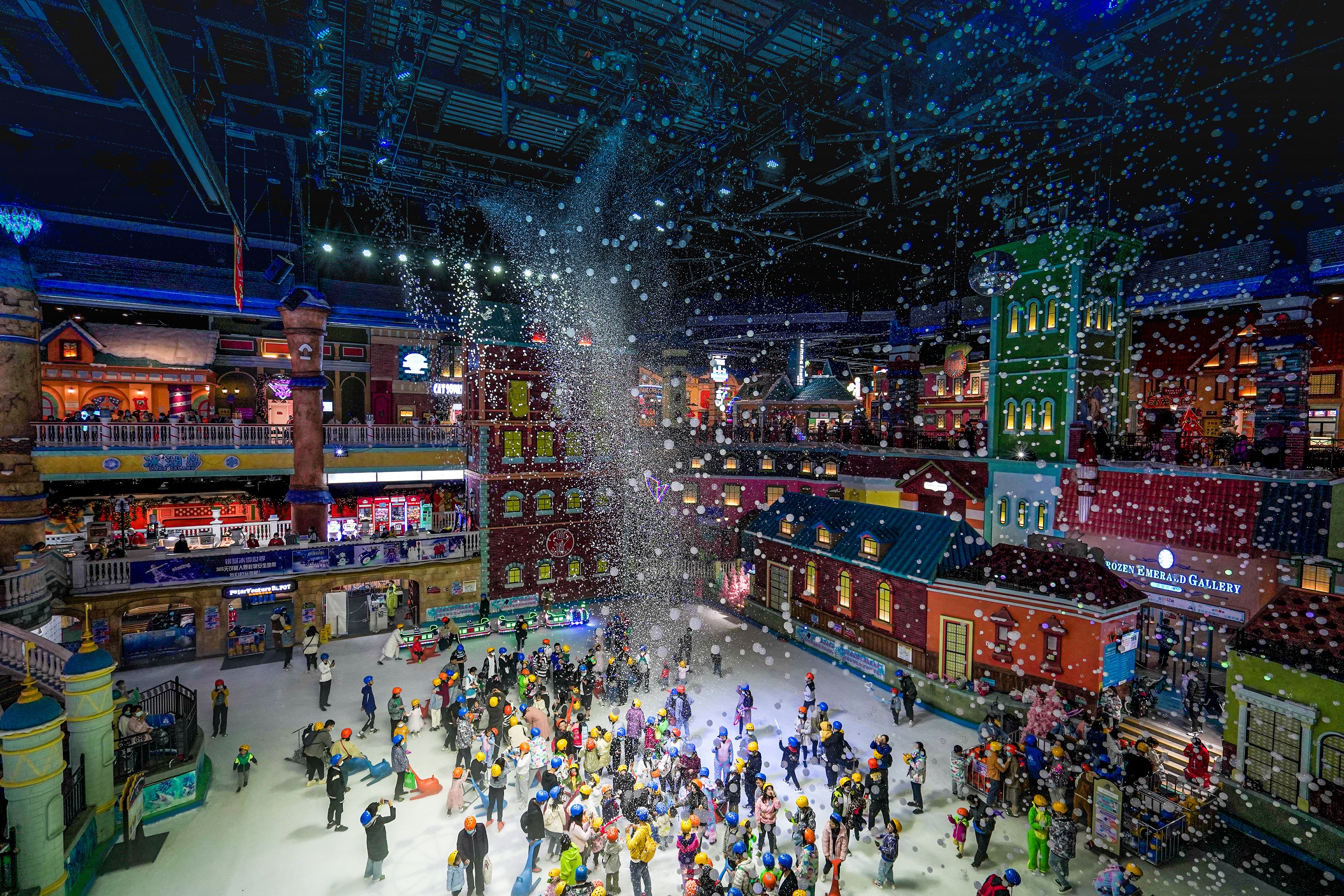 走，一起去探访上汽郑州智能工厂去