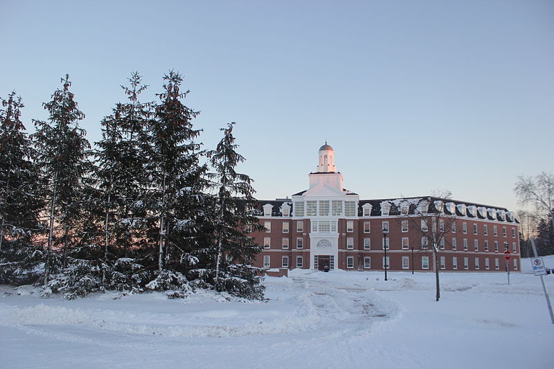 圣弗朗西斯泽维尔大学,泽维尔圣弗朗大学