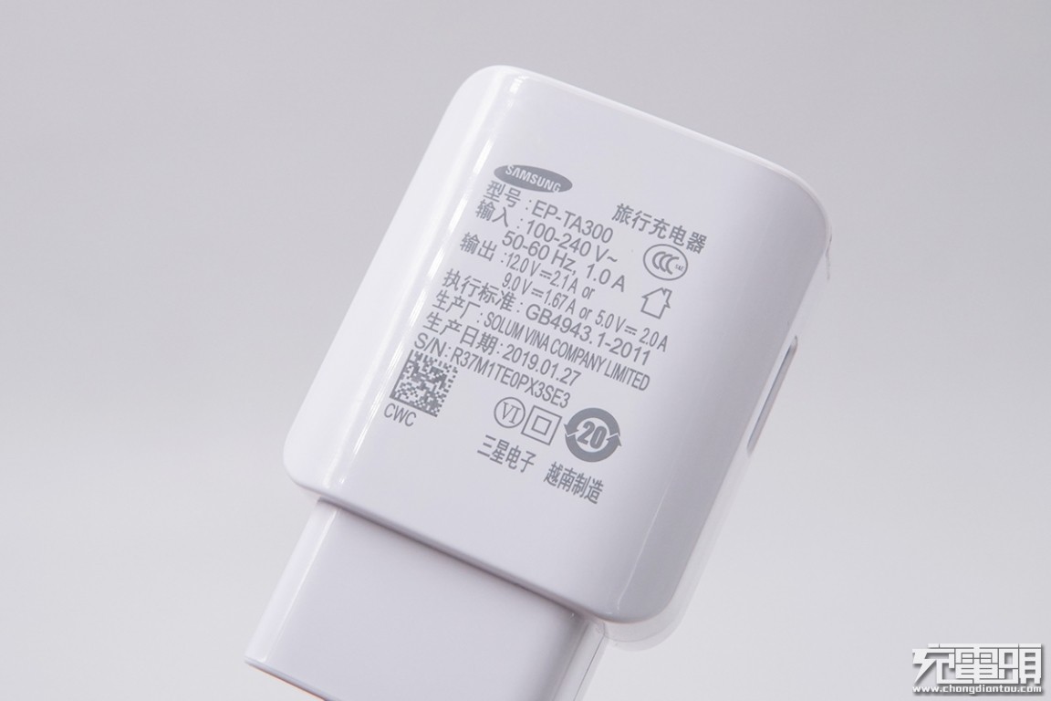 三星25wpd快充怎么拆解,三星25w充电器ta800